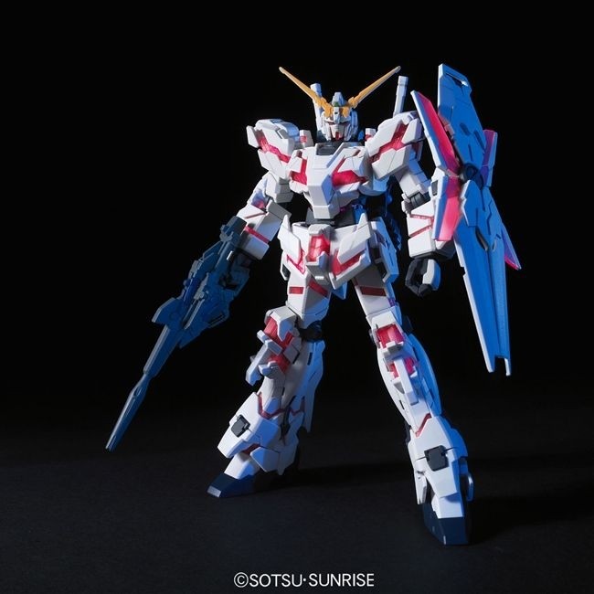 #100 RX-0 Unicorn Gundam (Destroy Mode) "Gundam UC", Bandai HGUC 1/144 (Gundam Model Kit)